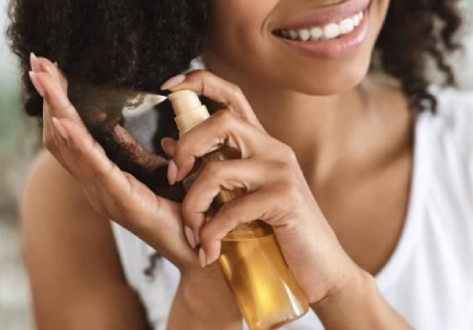 Soleil, chaleur, brushing : comment protéger vos cheveux durablement ?